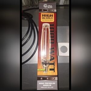 ULTRA SUN HIGH OUTPUTHIGH PRESSURE SODIUM1 000 WATT 1,850 μmol Light